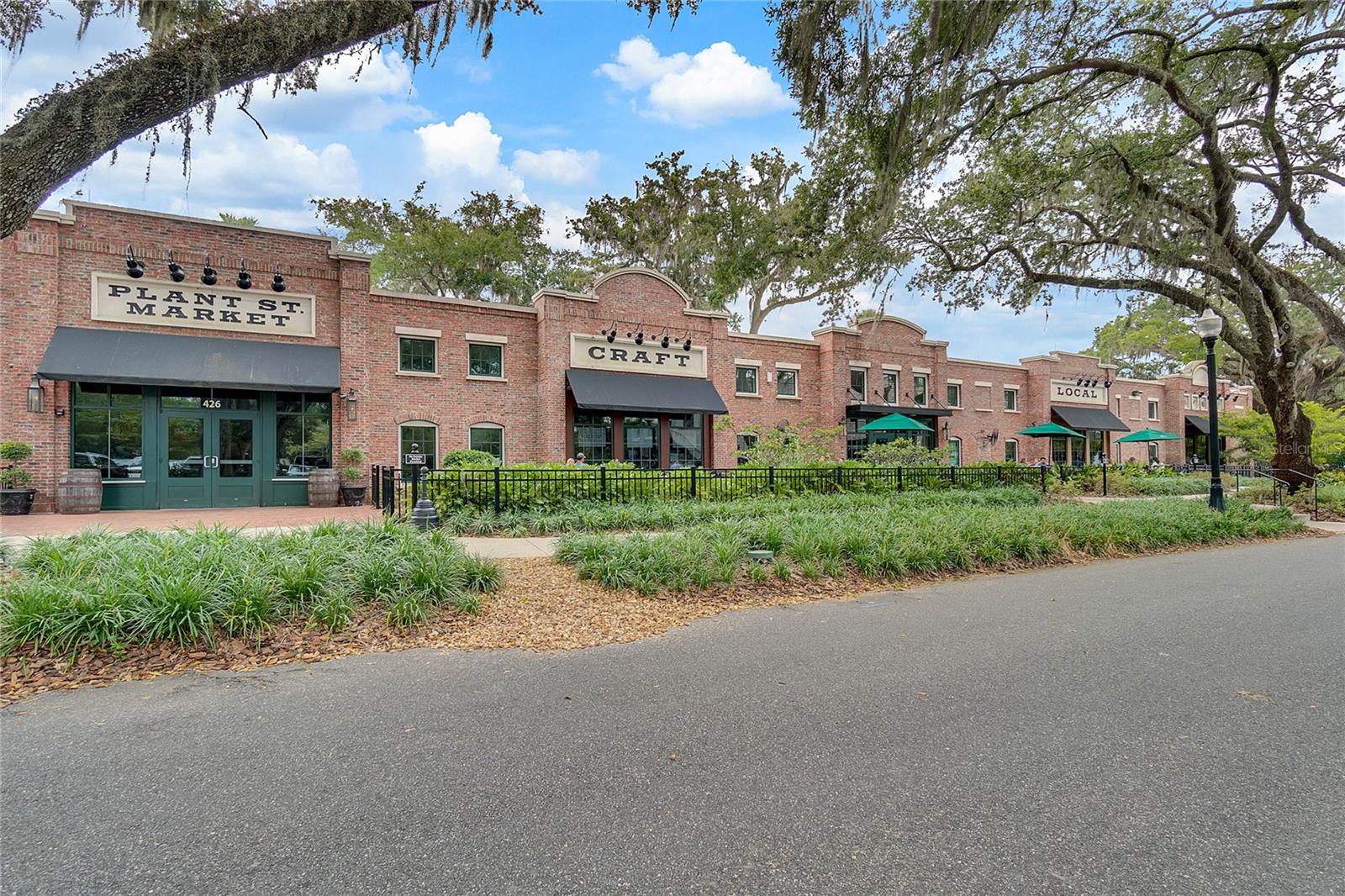 SHOWALTER PARK - Residential