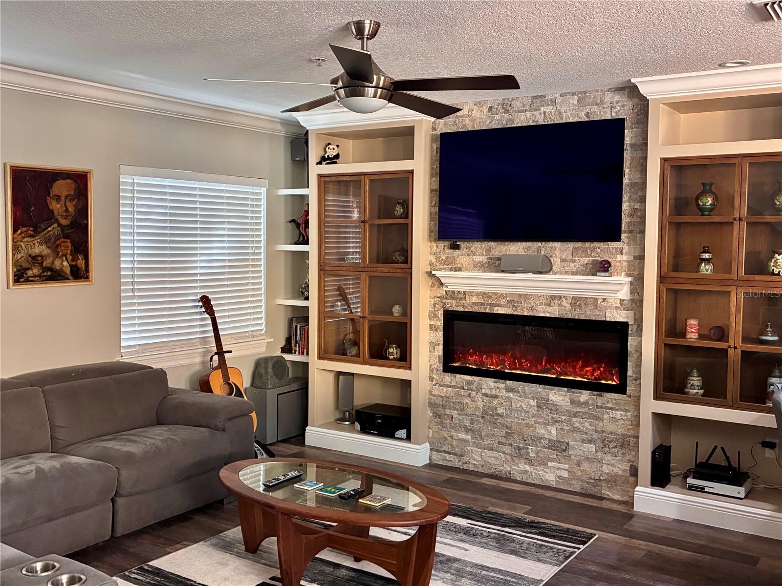 LAS PALMAS AT BALLAST POINT TO - Residential