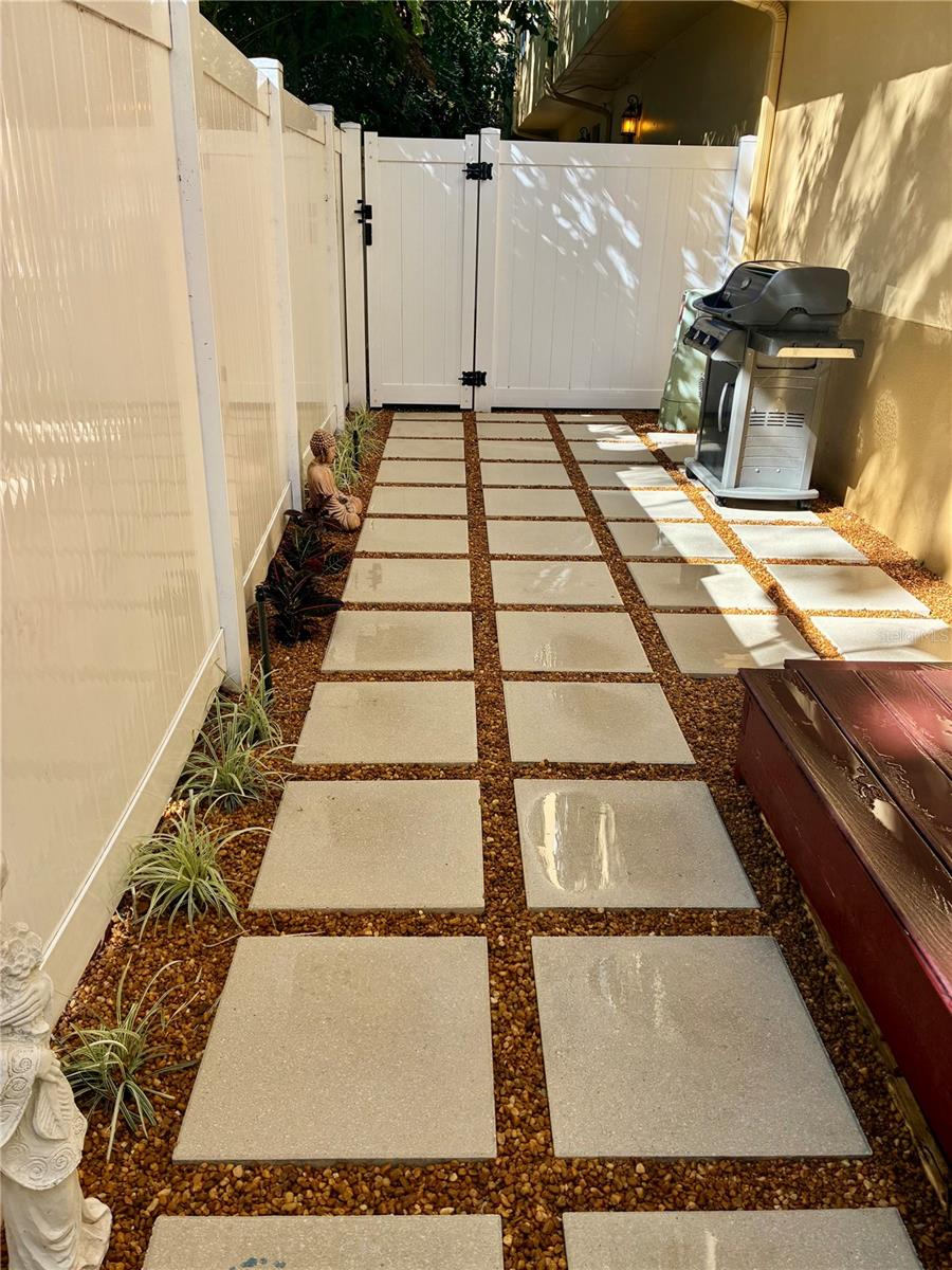 LAS PALMAS AT BALLAST POINT TO - Residential