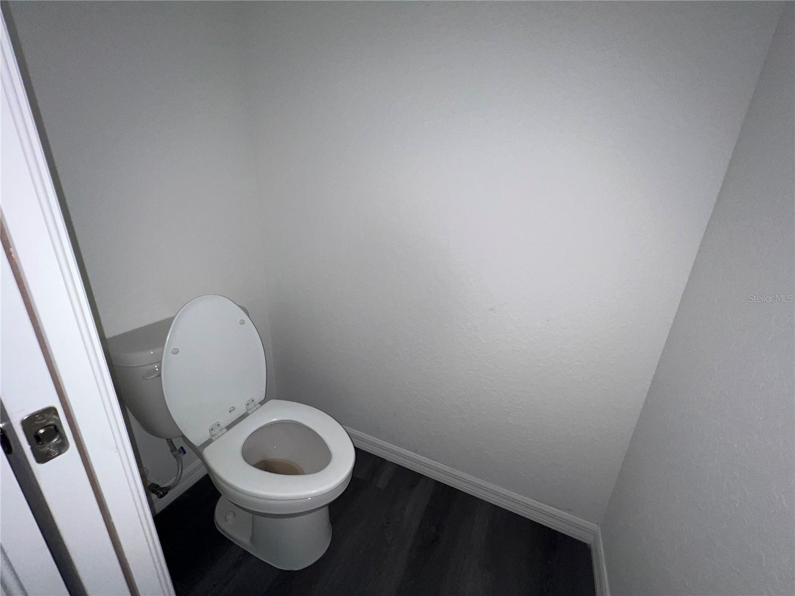 SILVER SPGS SHORES UN 31 - Residential Lease