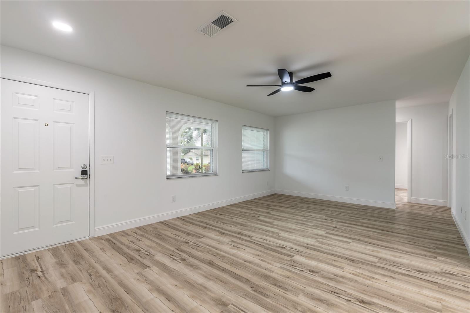 RIVIERA OAKS - Residential