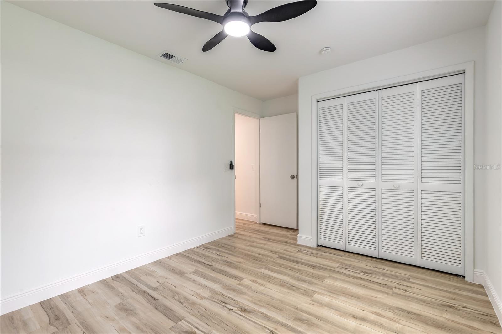 RIVIERA OAKS - Residential