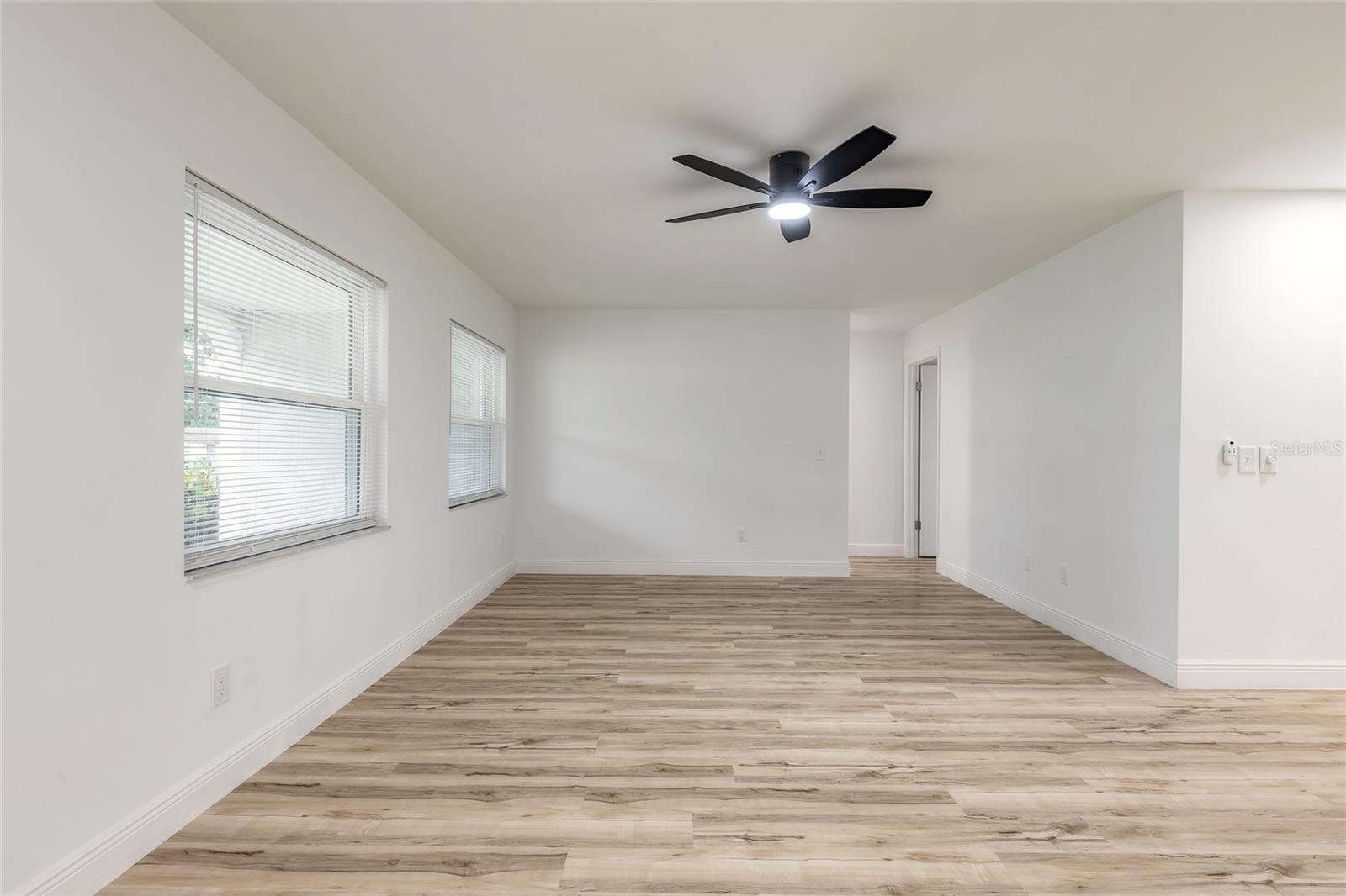 RIVIERA OAKS - Residential