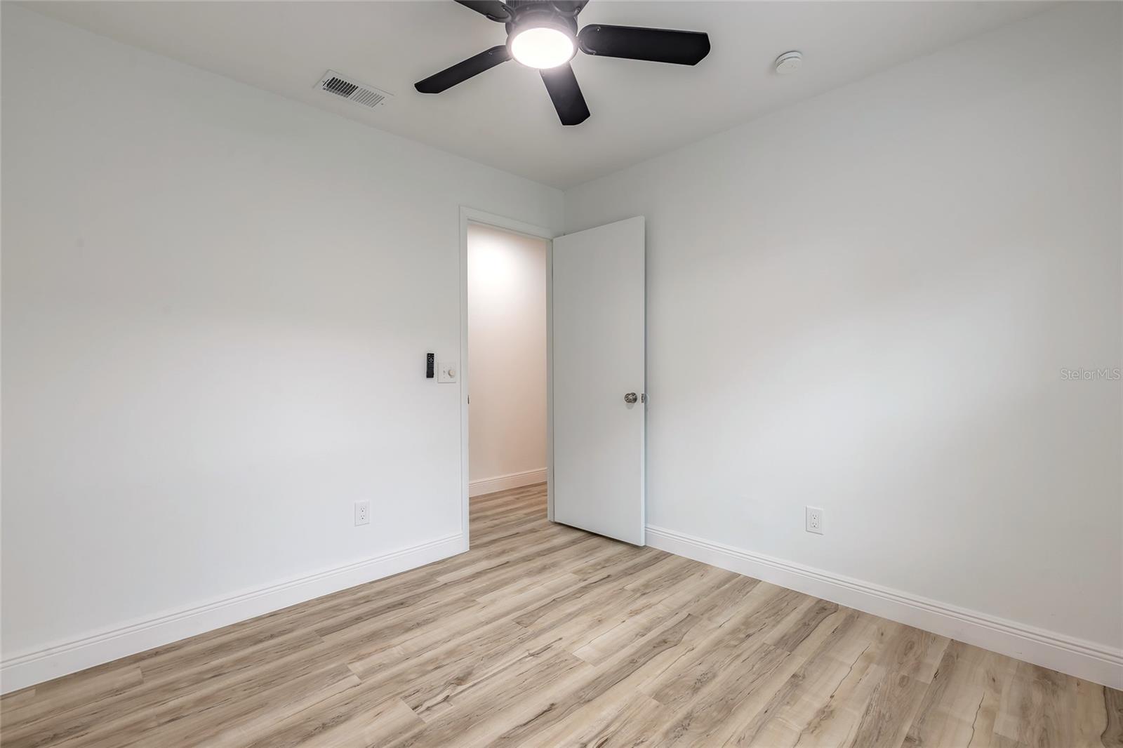 RIVIERA OAKS - Residential