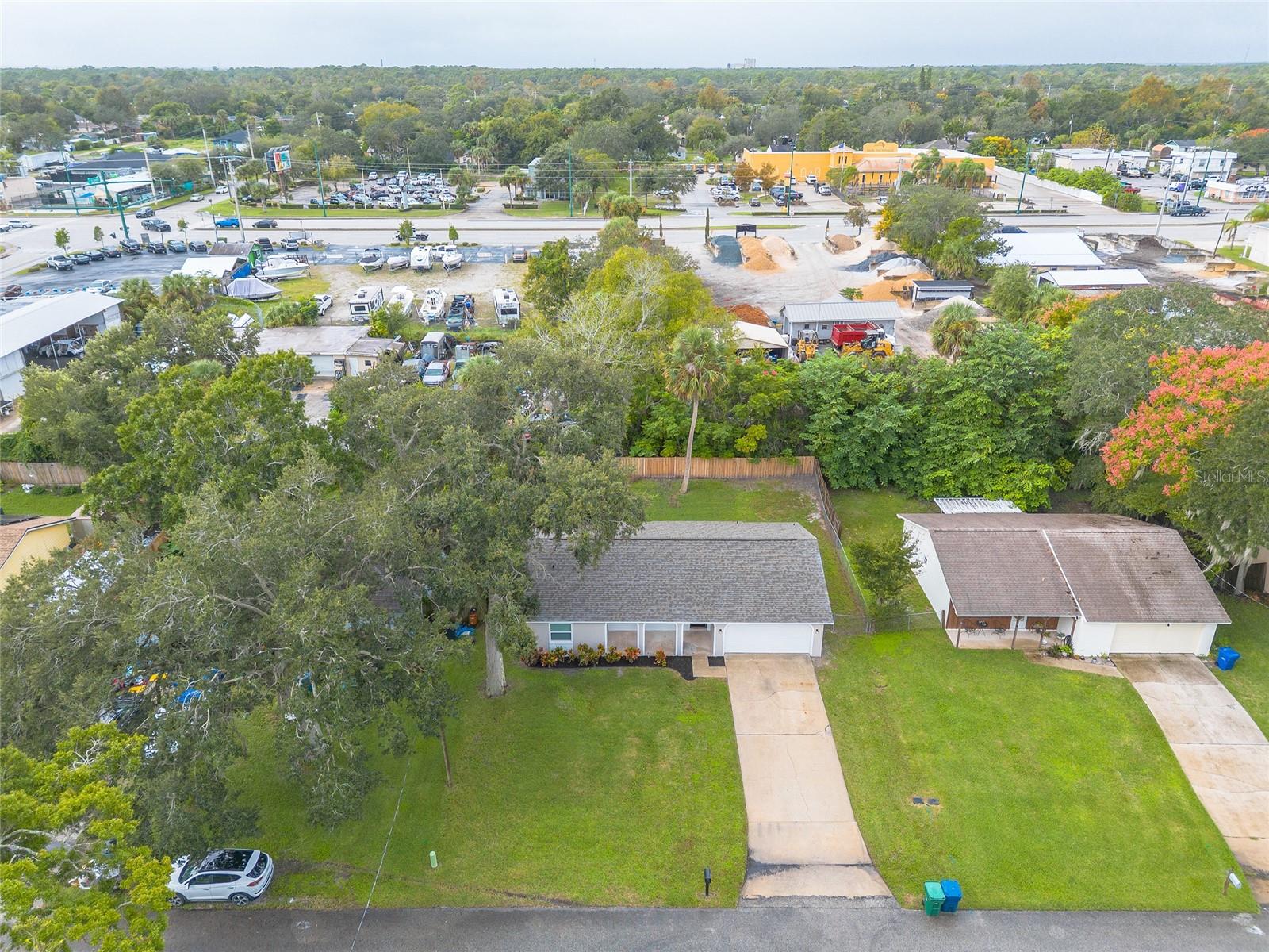 RIVIERA OAKS - Residential