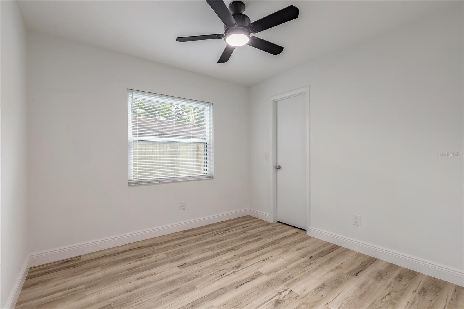 RIVIERA OAKS - Residential
