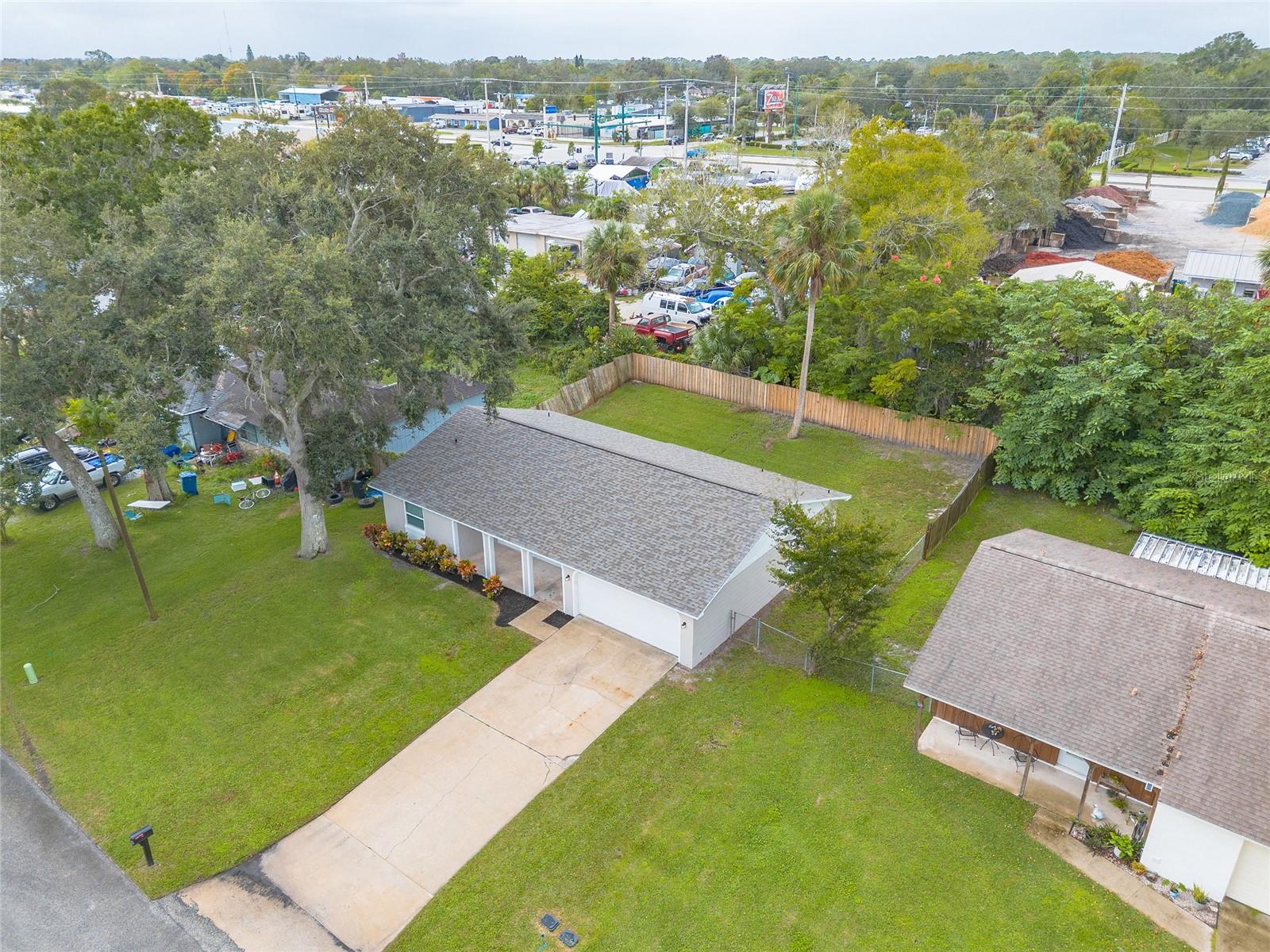 RIVIERA OAKS - Residential