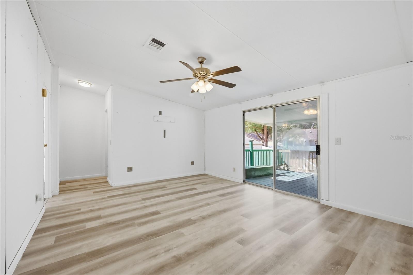 MOBILE HOME MDWS - Residential