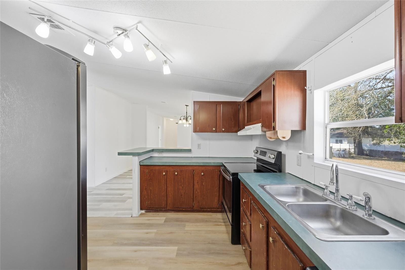 MOBILE HOME MDWS - Residential