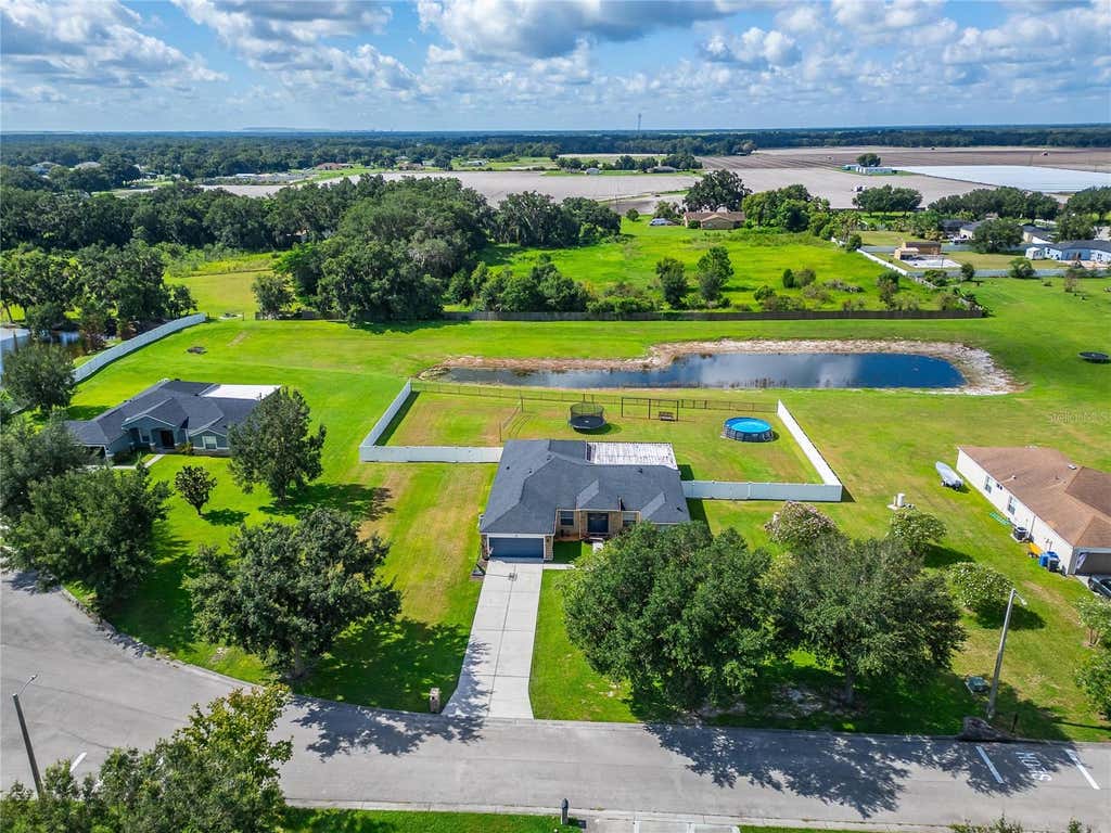 Photo of 1617 Avondale Ridge Drive, Plant City, FL 33567 (MLS # TB8537824)
