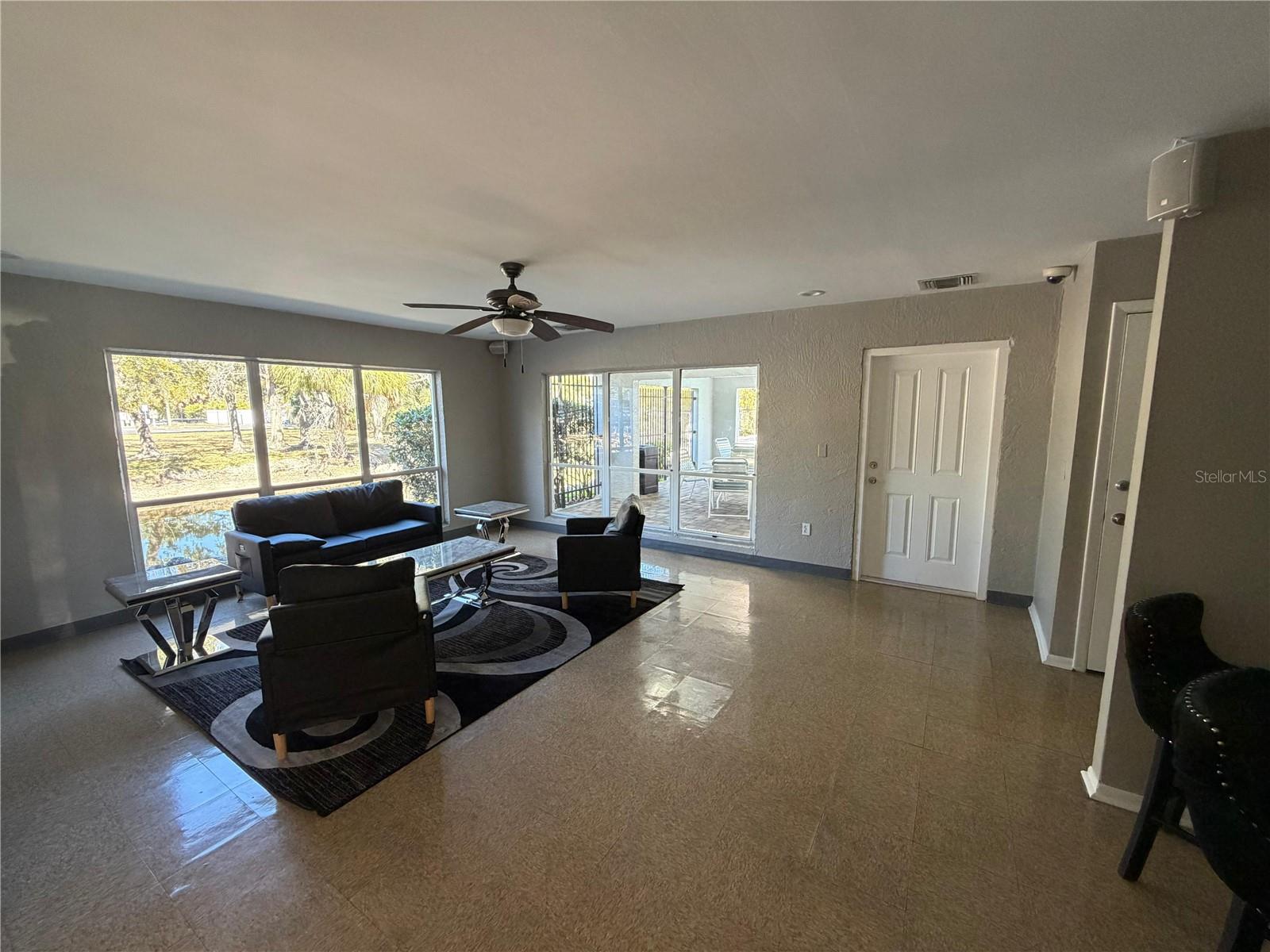 WATERSIDE CONDO I - Residential