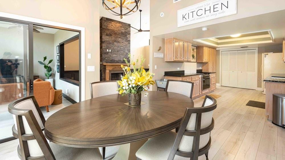 COUNTRY PLACE THE - Residential