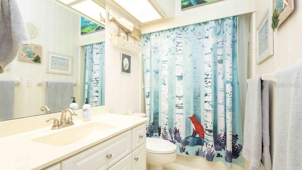 COUNTRY PLACE THE - Residential