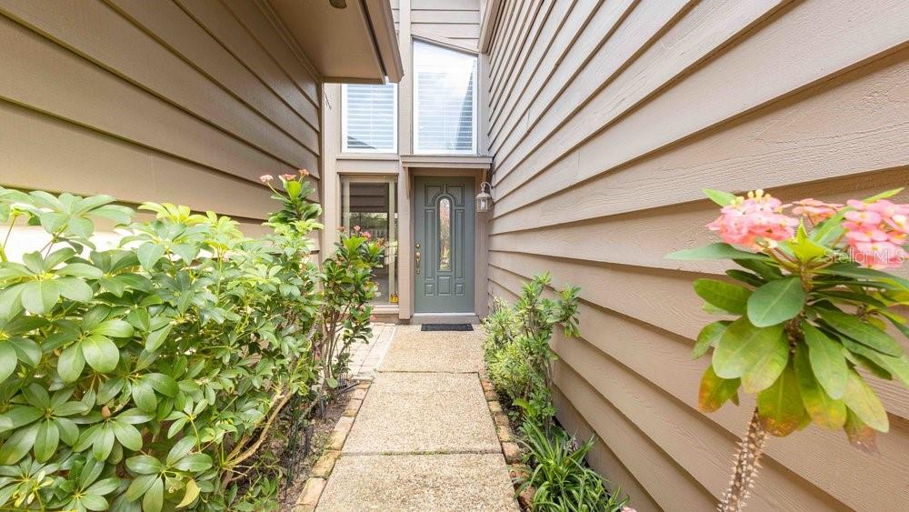 COUNTRY PLACE THE - Residential