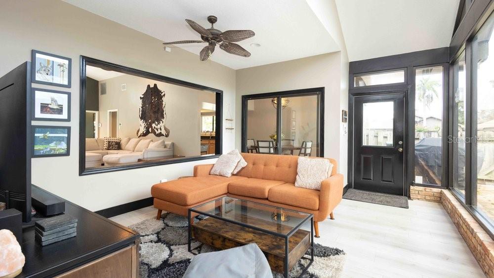 COUNTRY PLACE THE - Residential