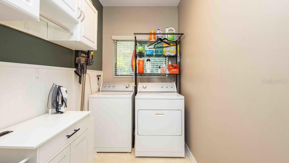 COUNTRY PLACE THE - Residential