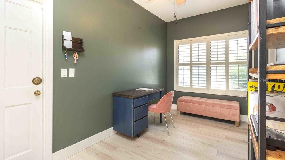 COUNTRY PLACE THE - Residential