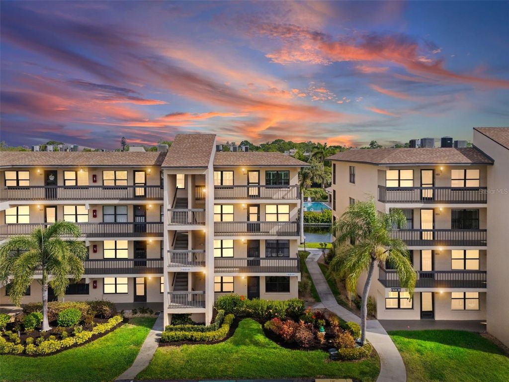 Photo of 635 30th Avenue W #F 401, Bradenton, FL 34205 (MLS # A4687581)