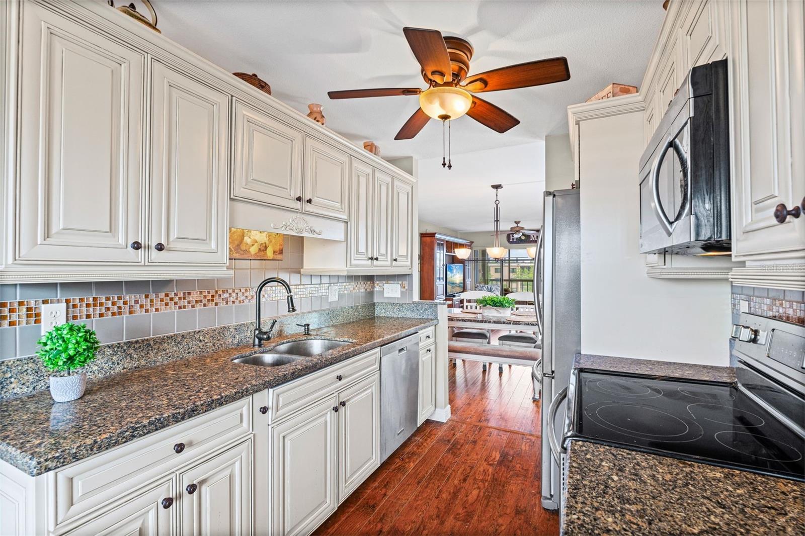 WOODPARK AT DESOTO SQUARE PH III - Residential