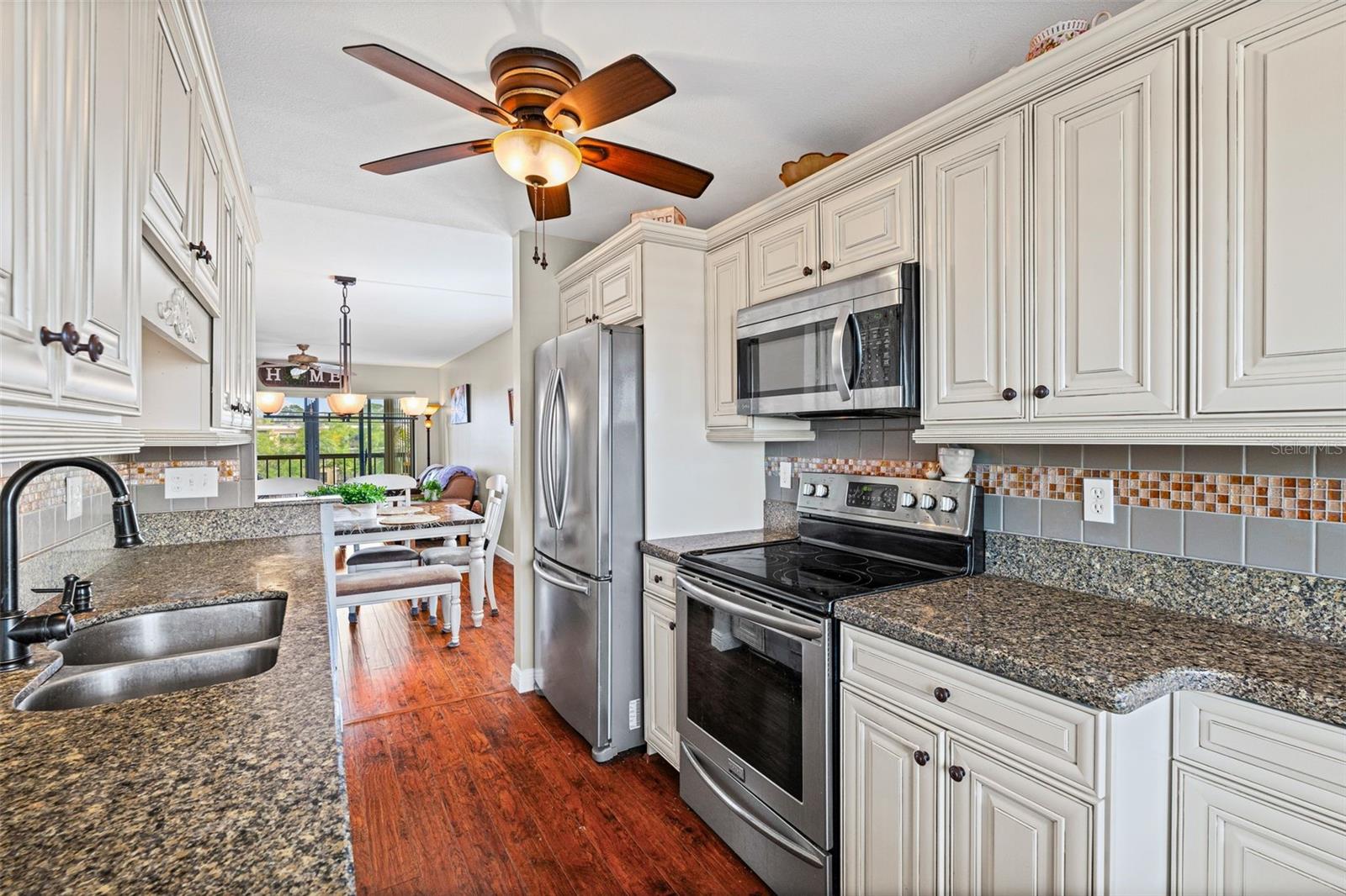 WOODPARK AT DESOTO SQUARE PH III - Residential