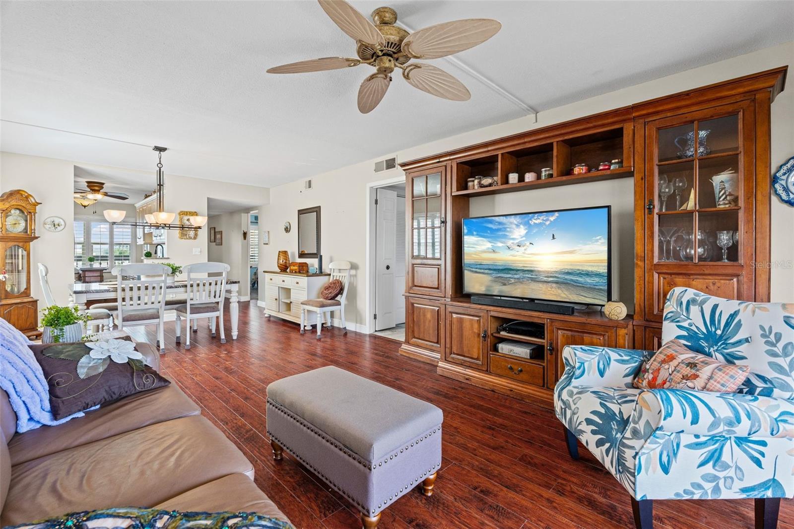 WOODPARK AT DESOTO SQUARE PH III - Residential