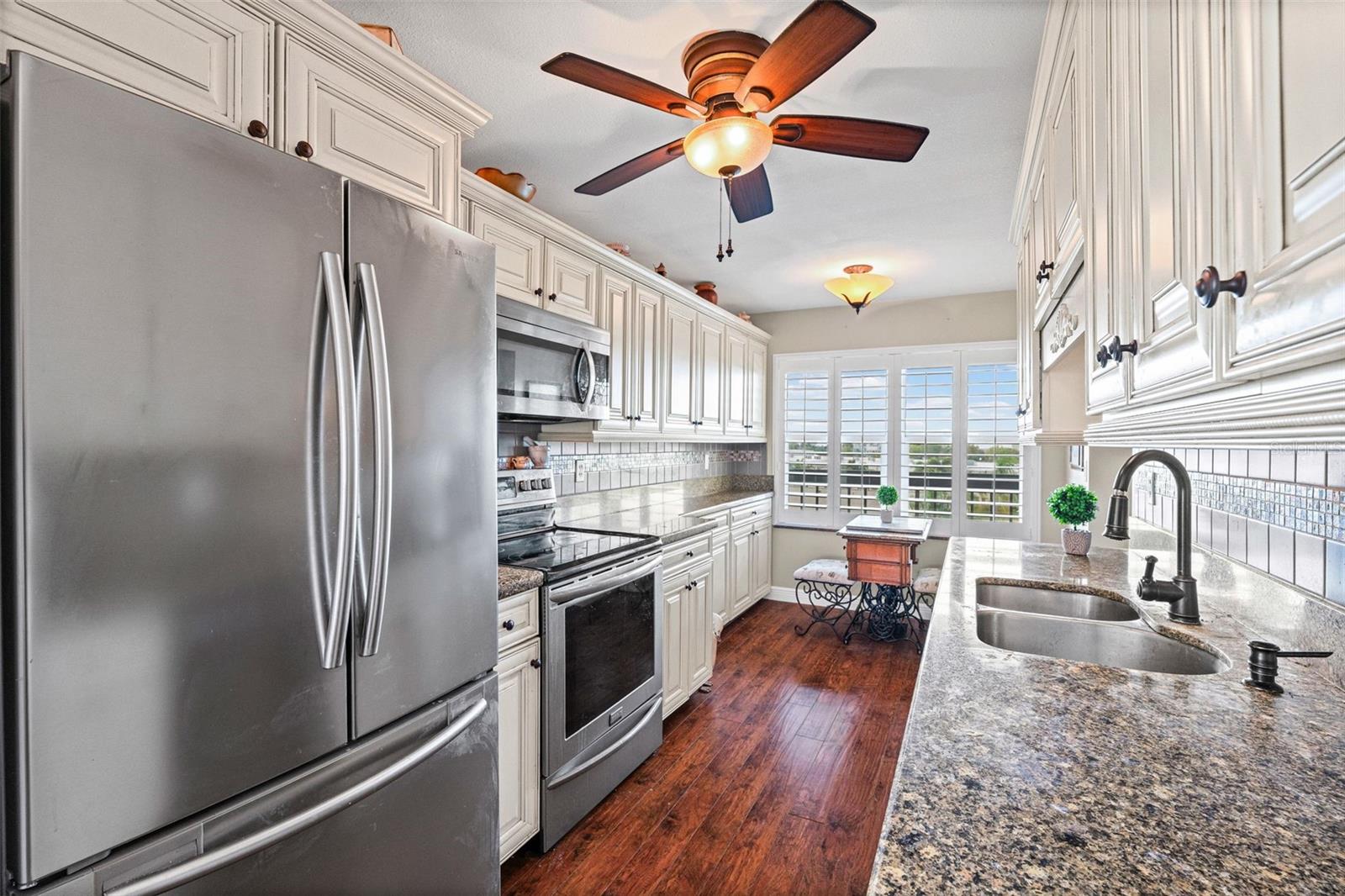 WOODPARK AT DESOTO SQUARE PH III - Residential