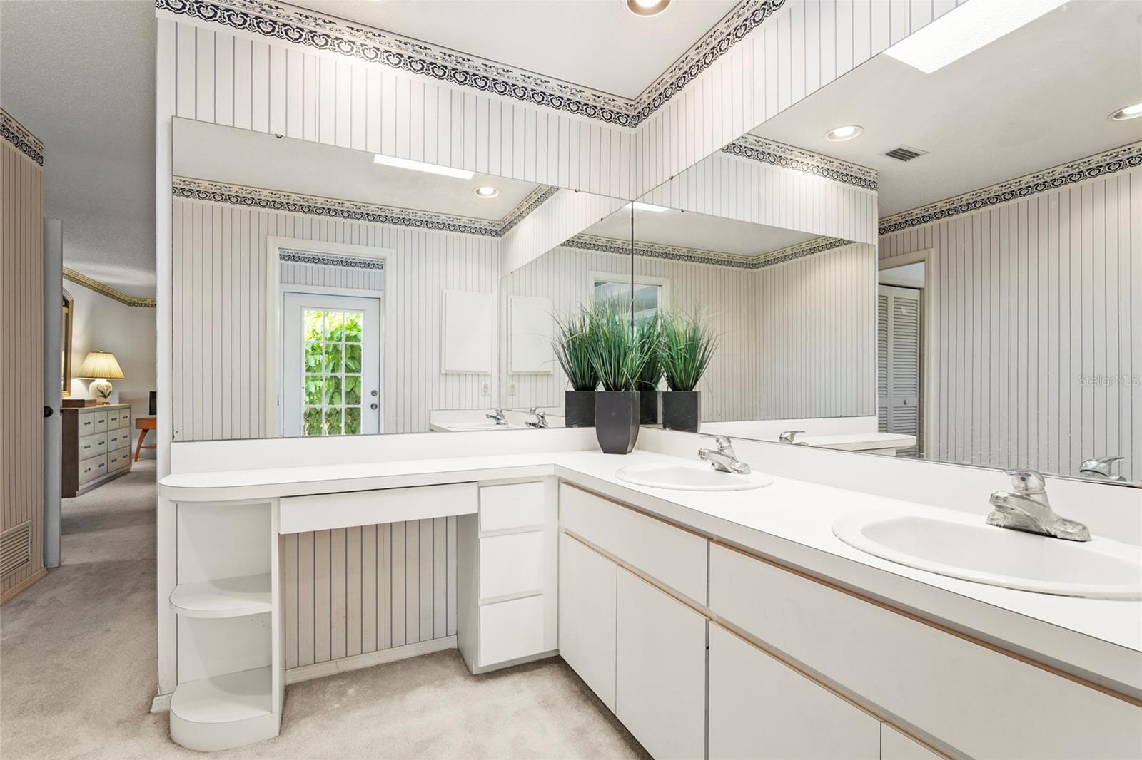 LAKES ESTATES 3 OF SARASOTA - Residential