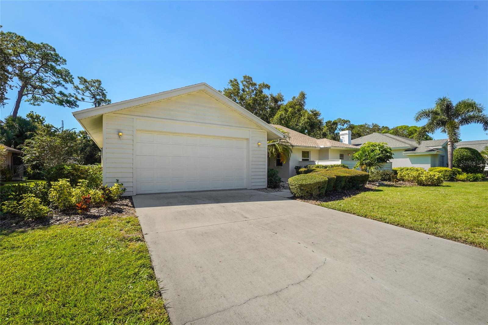 LAKES ESTATES 3 OF SARASOTA - Residential