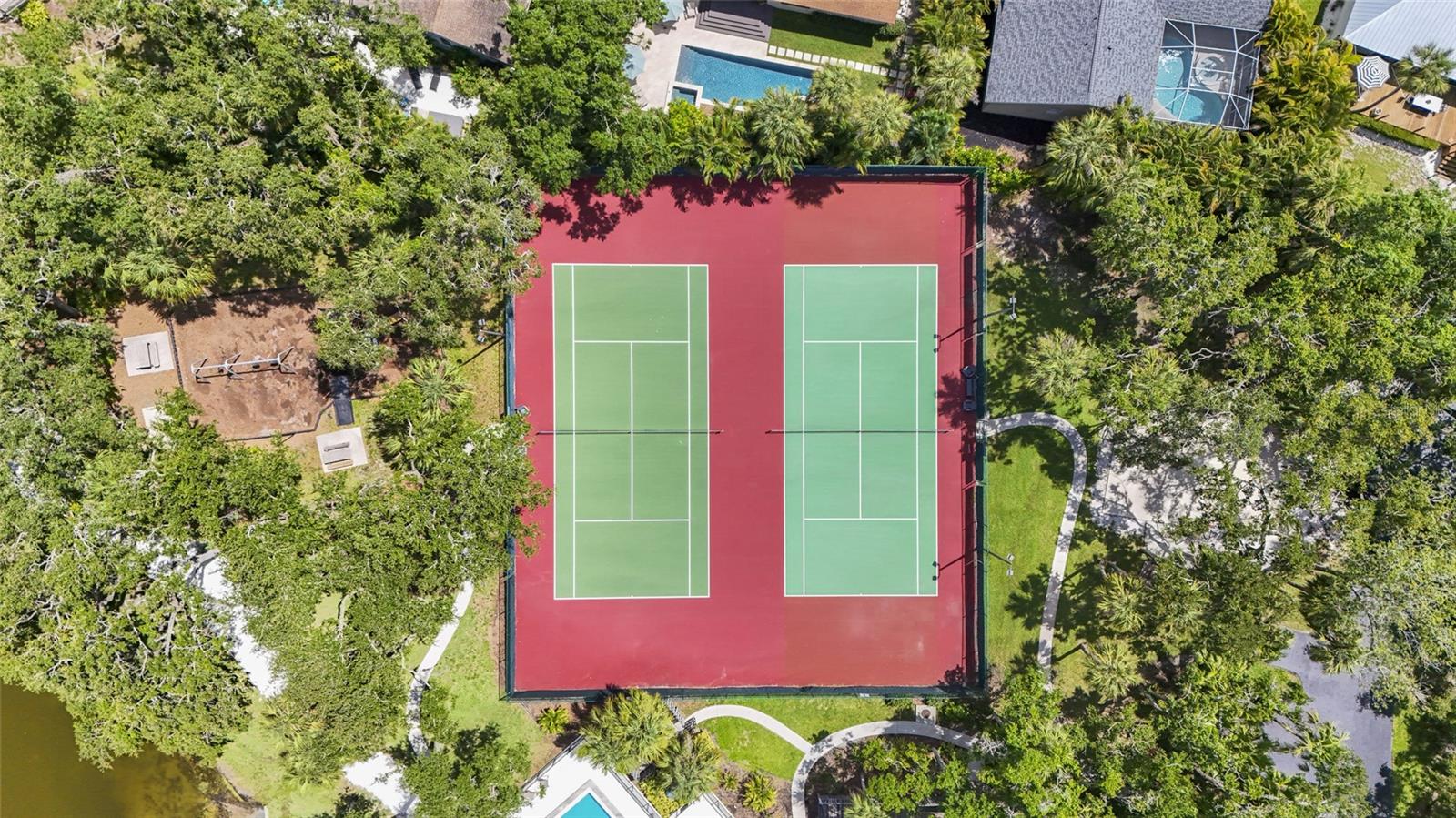 LAKES ESTATES 3 OF SARASOTA - Residential