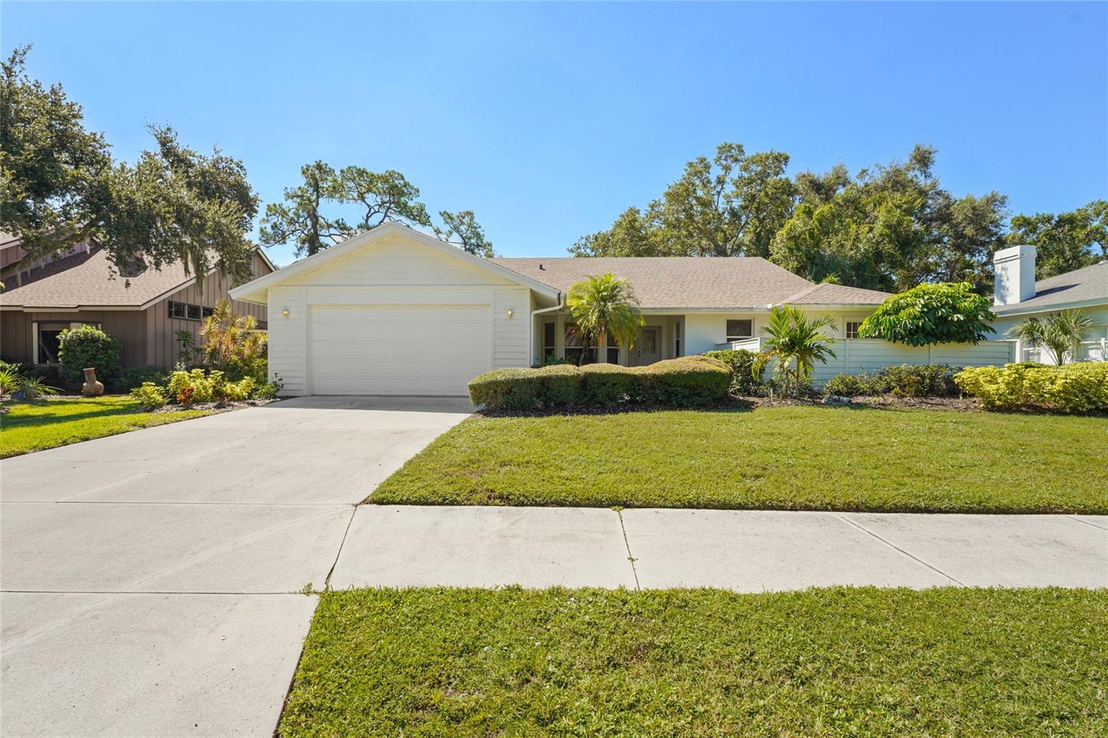 LAKES ESTATES 3 OF SARASOTA - Residential