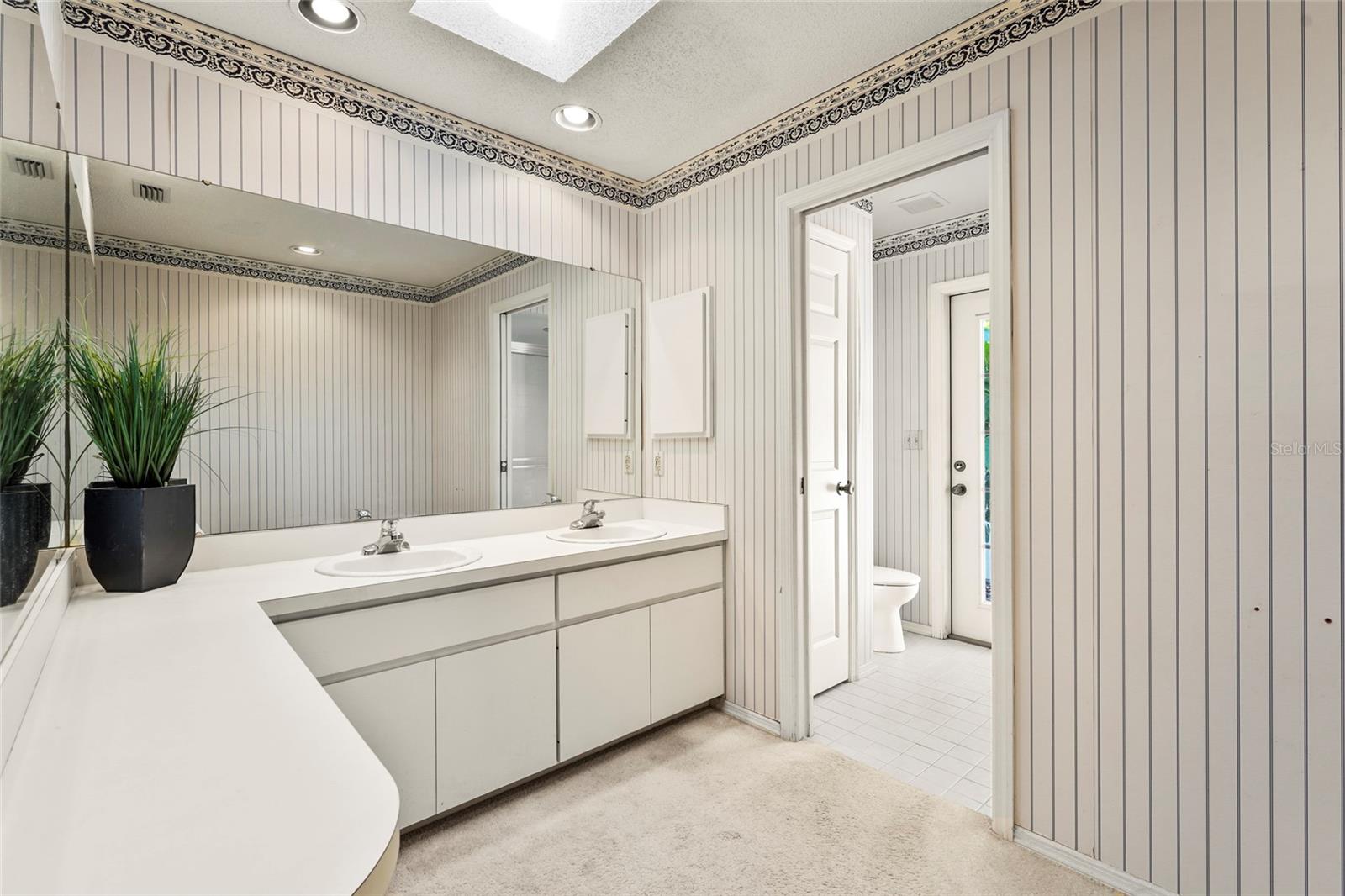 LAKES ESTATES 3 OF SARASOTA - Residential
