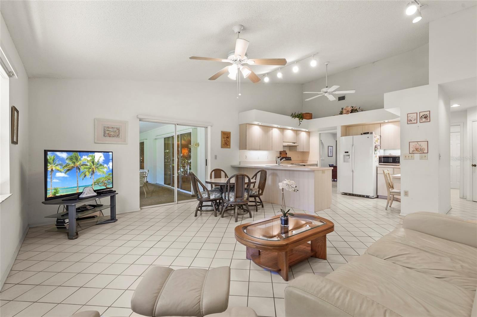 LAKES ESTATES 3 OF SARASOTA - Residential