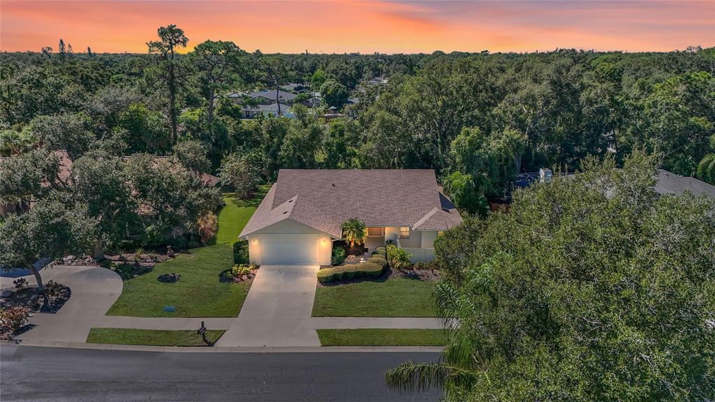 Photo of 4420 Oak View Drive, Sarasota, FL 34232 (MLS # A4665998)