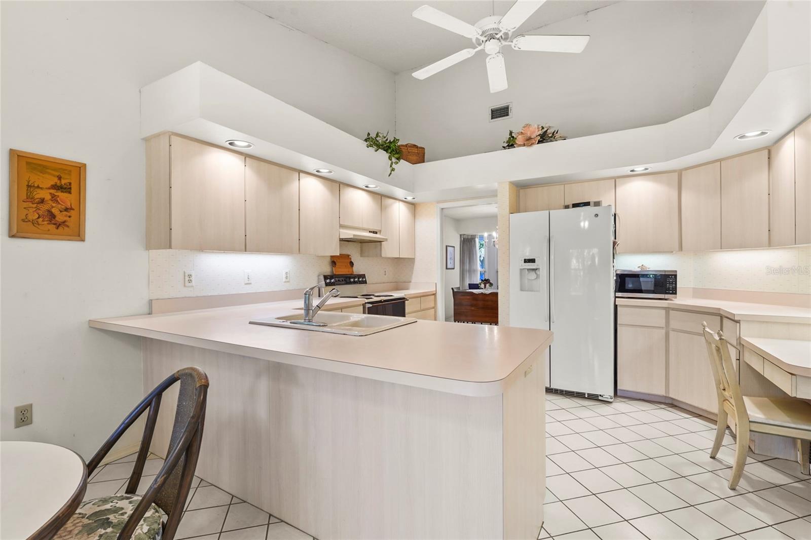 LAKES ESTATES 3 OF SARASOTA - Residential