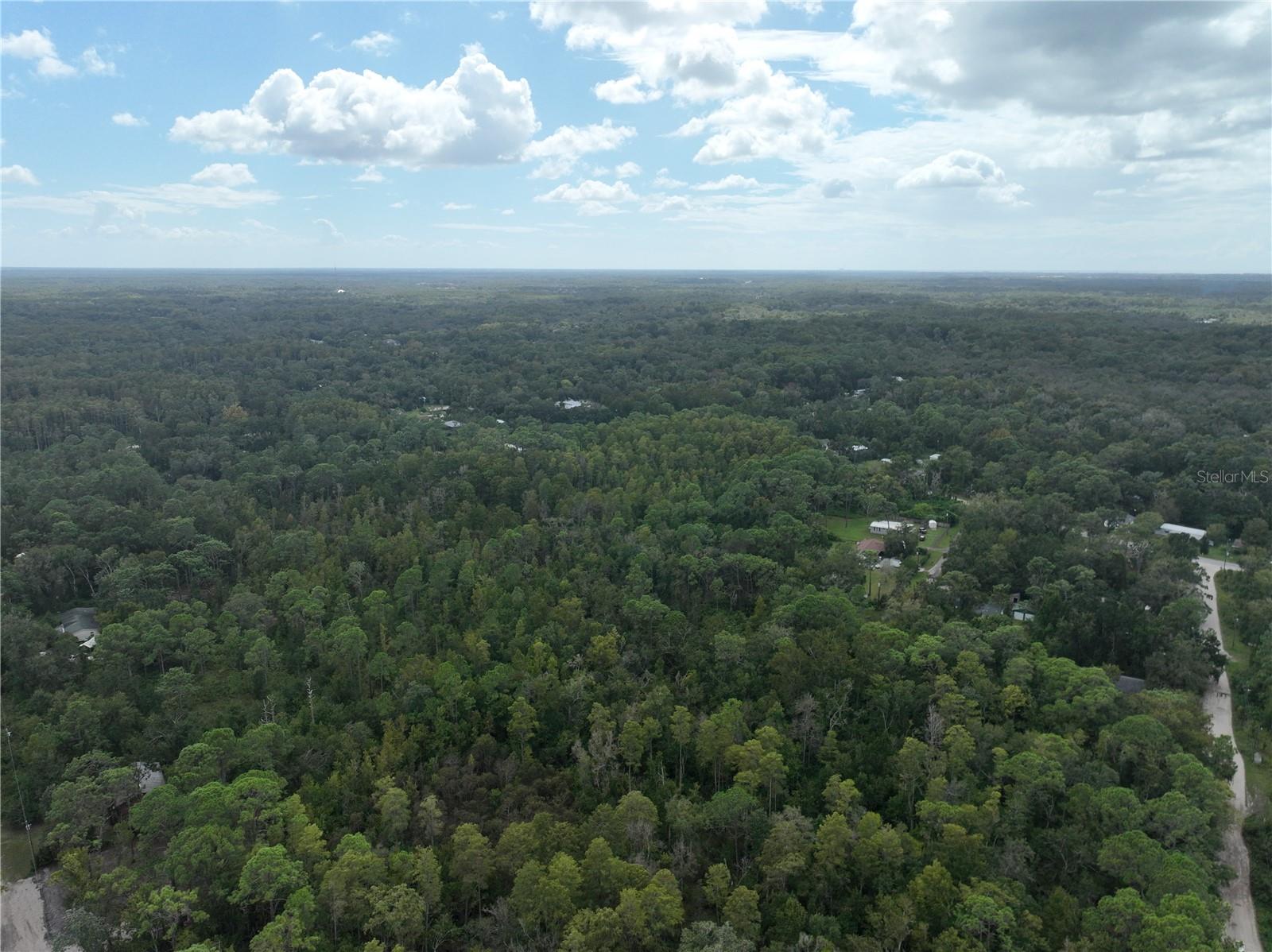 MOON LAKE ESTATES - Land