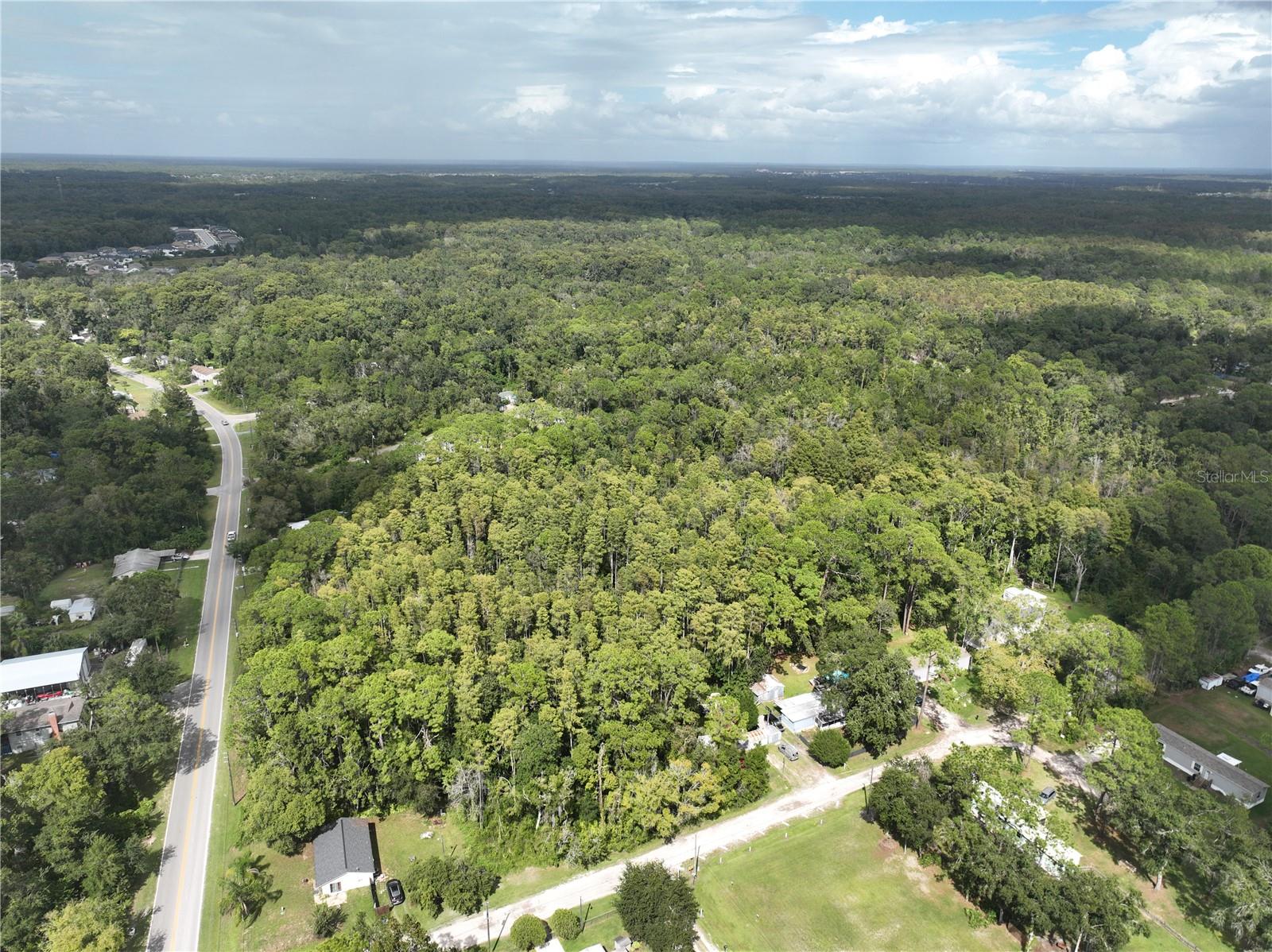 MOON LAKE ESTATES - Land