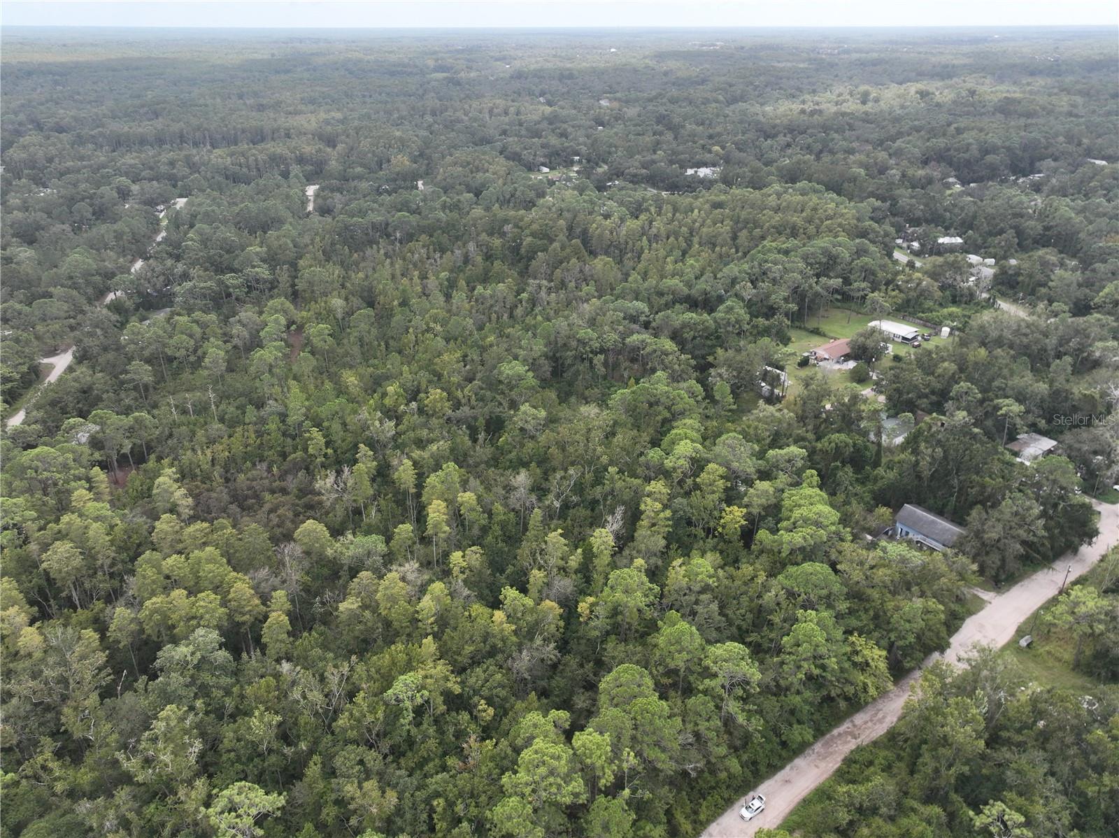 MOON LAKE ESTATES - Land