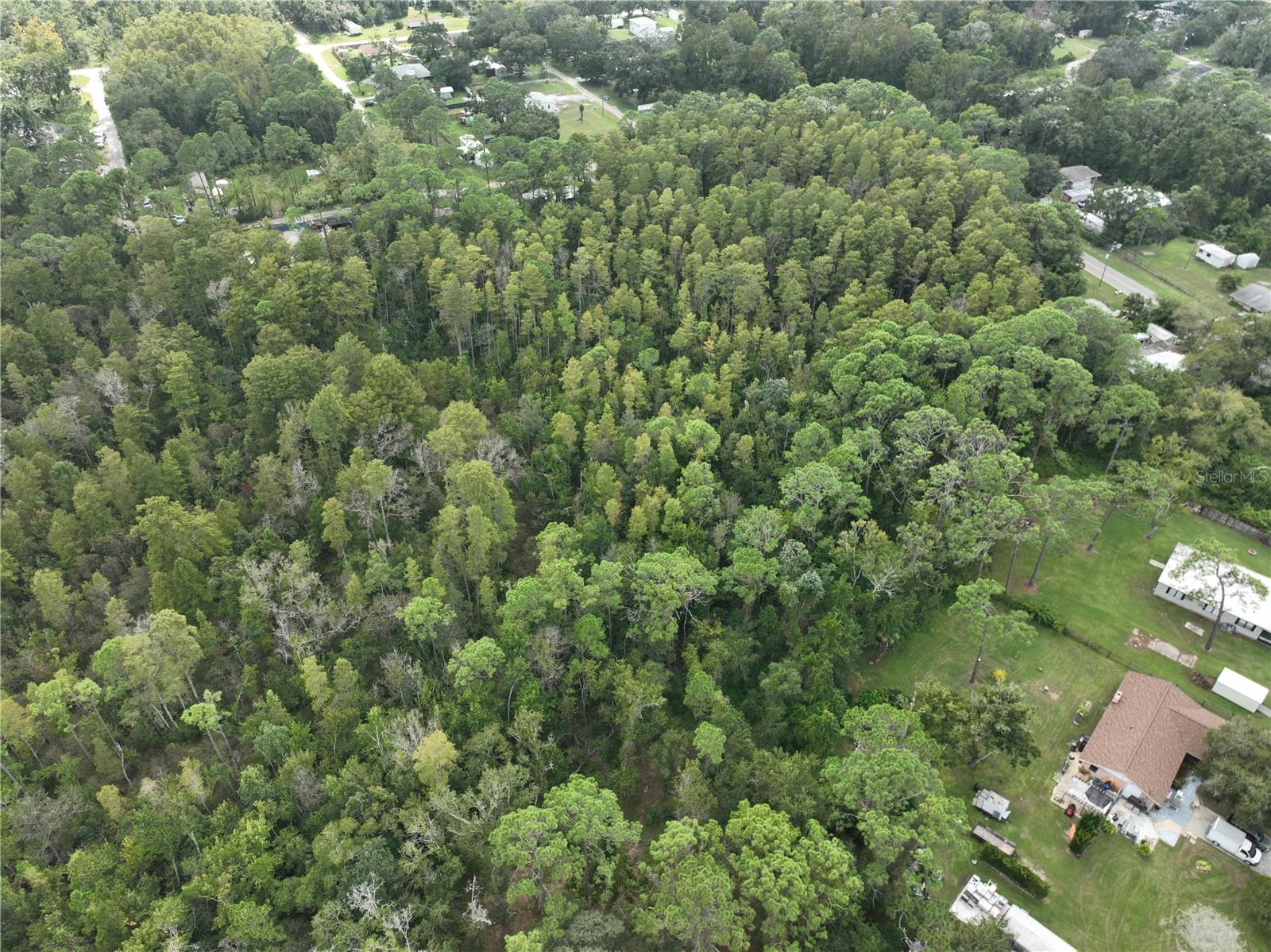 MOON LAKE ESTATES - Land