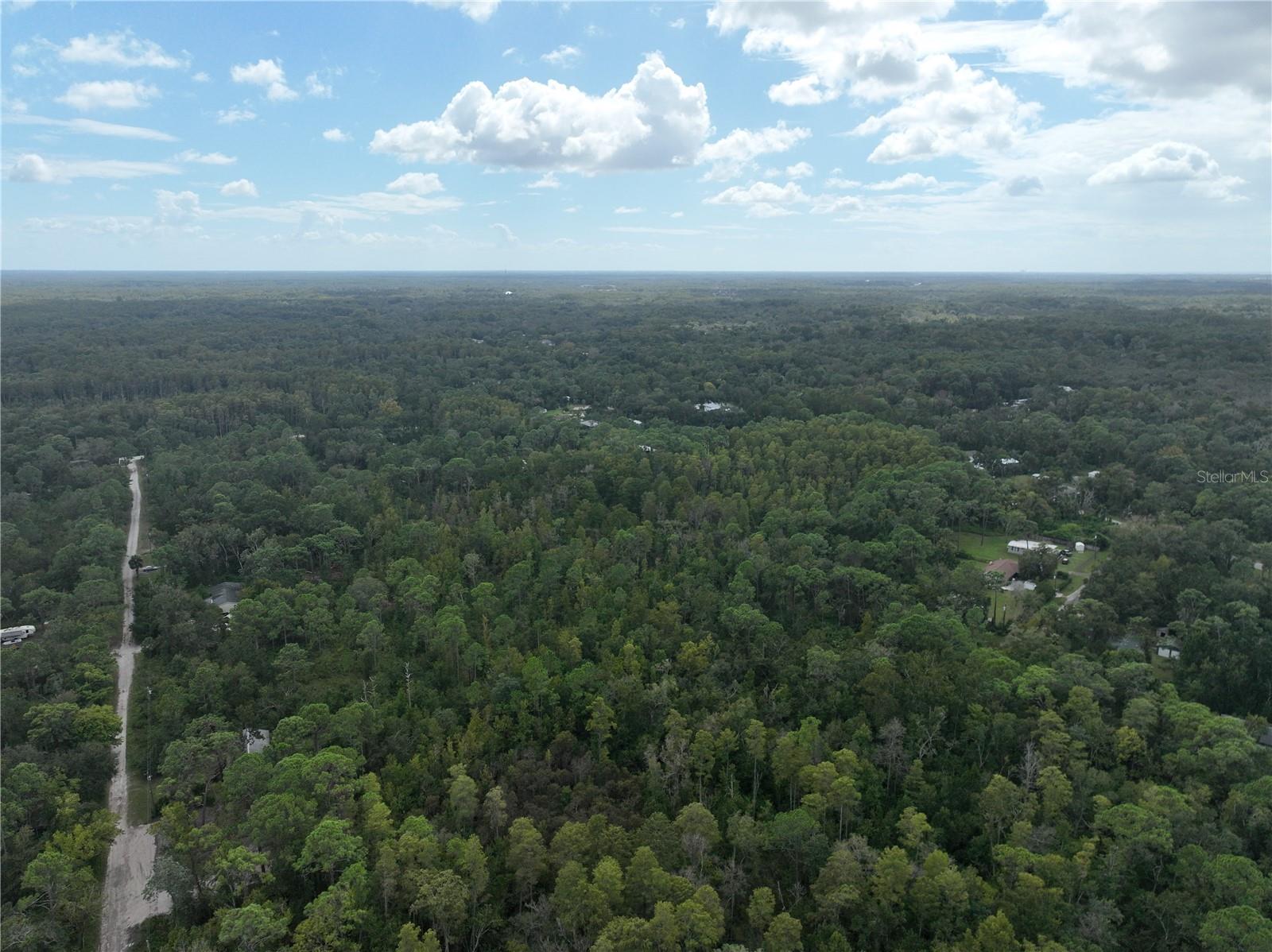 MOON LAKE ESTATES - Land