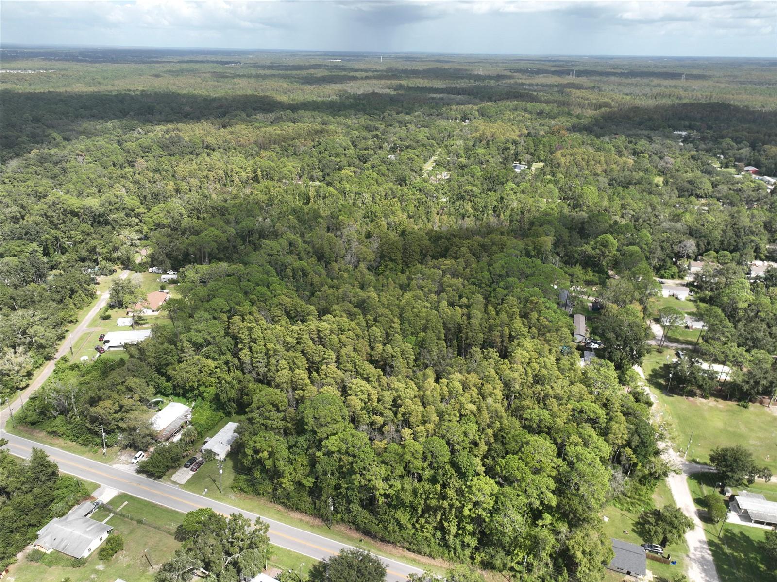 MOON LAKE ESTATES - Land