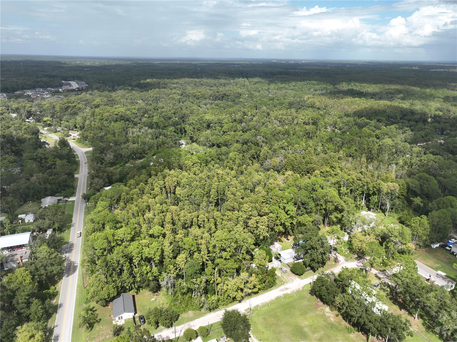 MOON LAKE ESTATES - Land