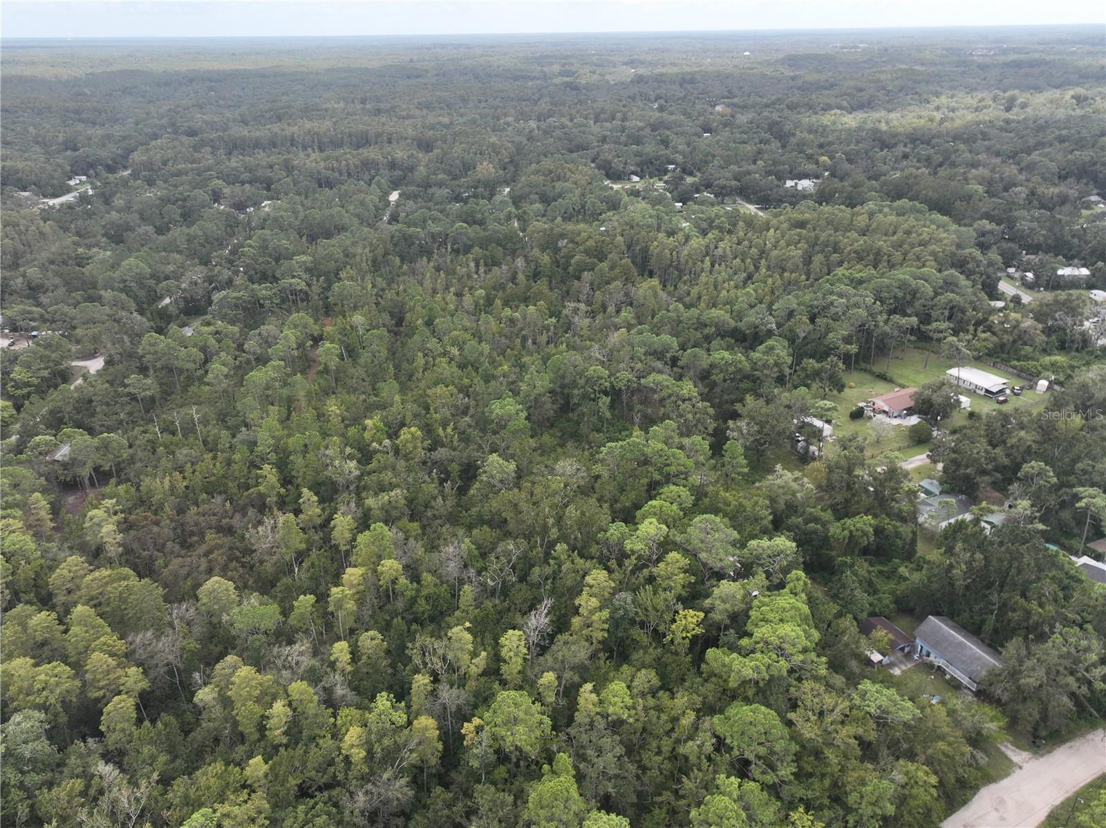 MOON LAKE ESTATES - Land