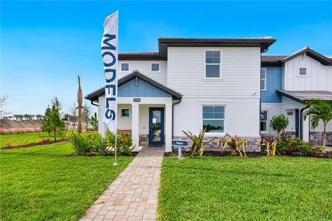 Photo of 17823 Broadleaf Loop, Venice, FL 34293 (MLS # R4910591)