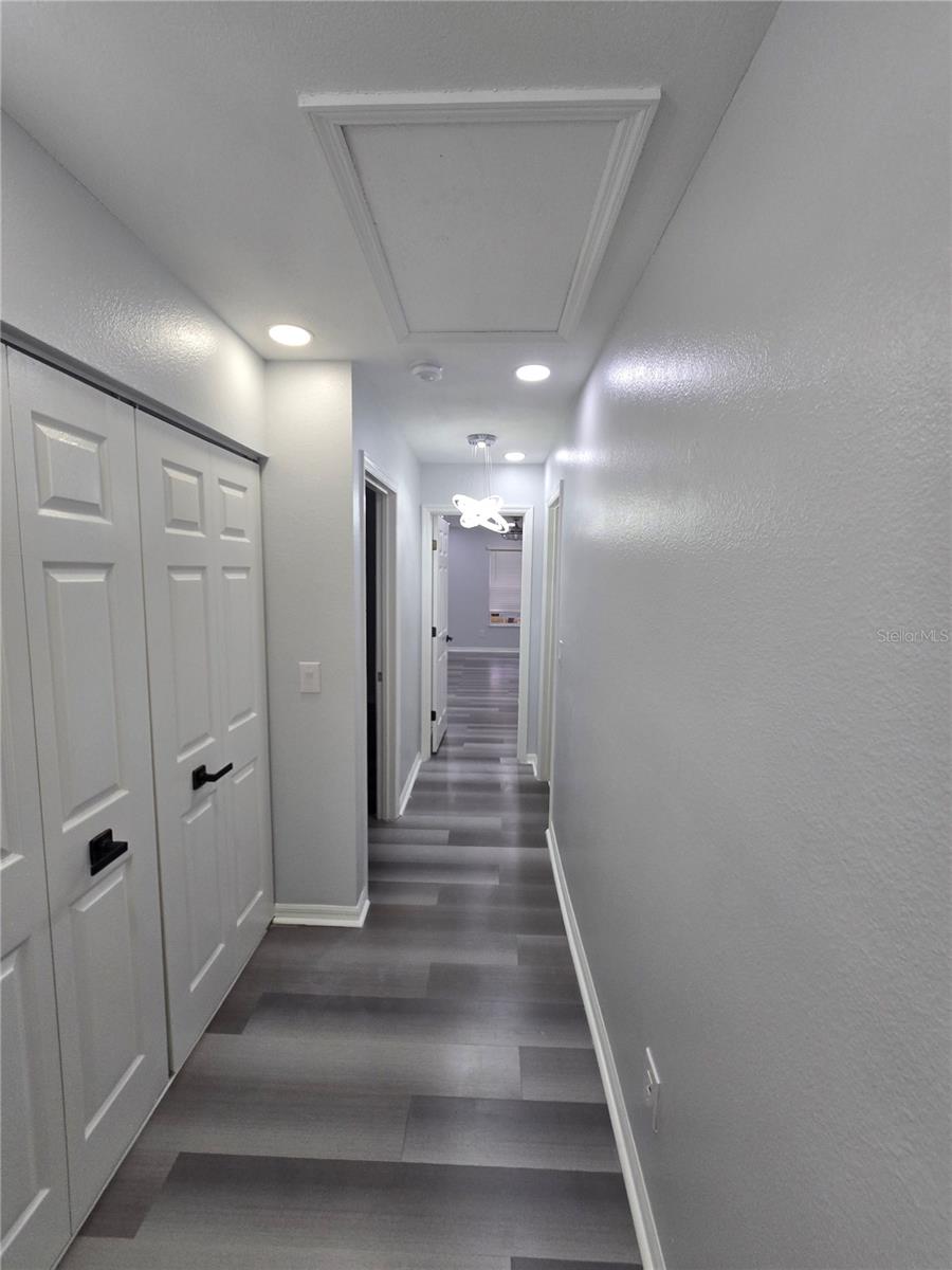 EDGEWATER AT GRAND OAKS PH 01 - Residential Lease