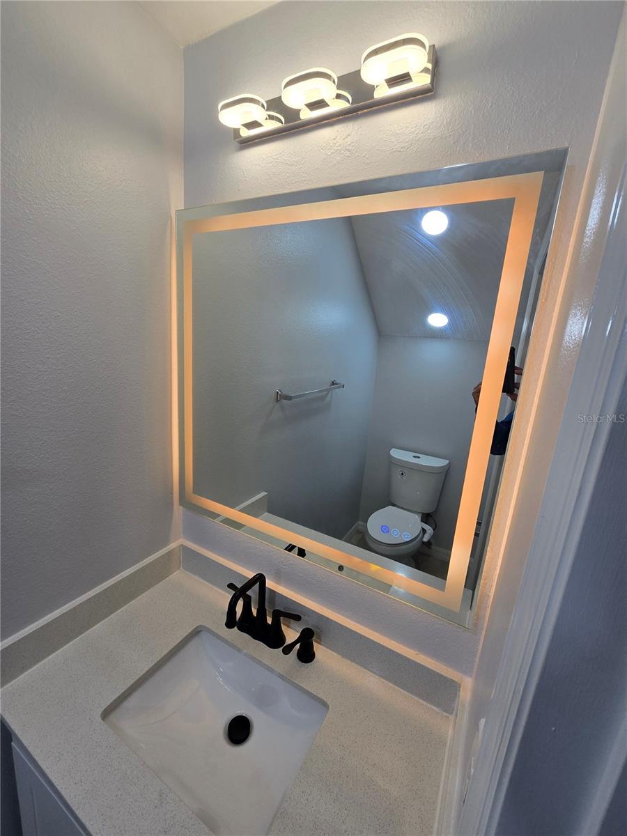 EDGEWATER AT GRAND OAKS PH 01 - Residential Lease