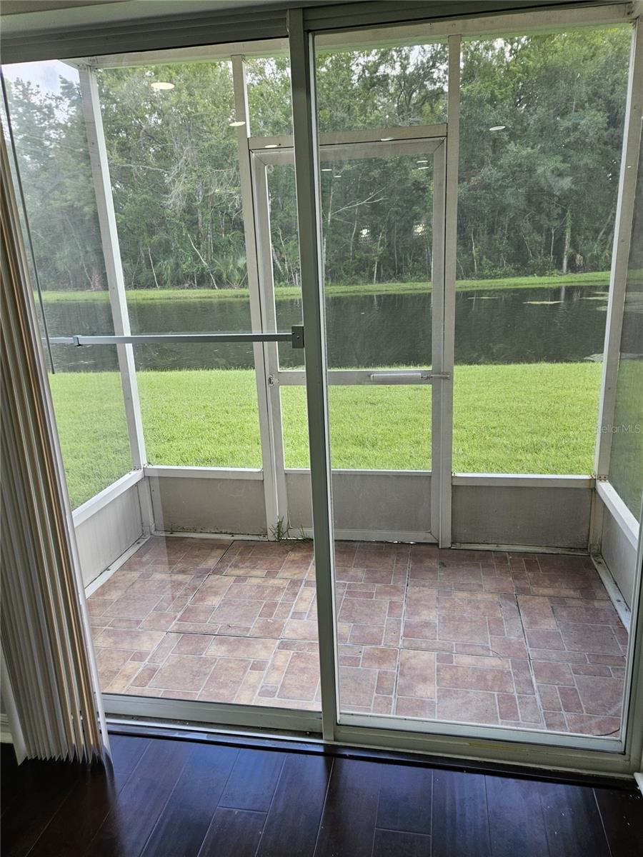 EDGEWATER AT GRAND OAKS PH 01 - Residential Lease