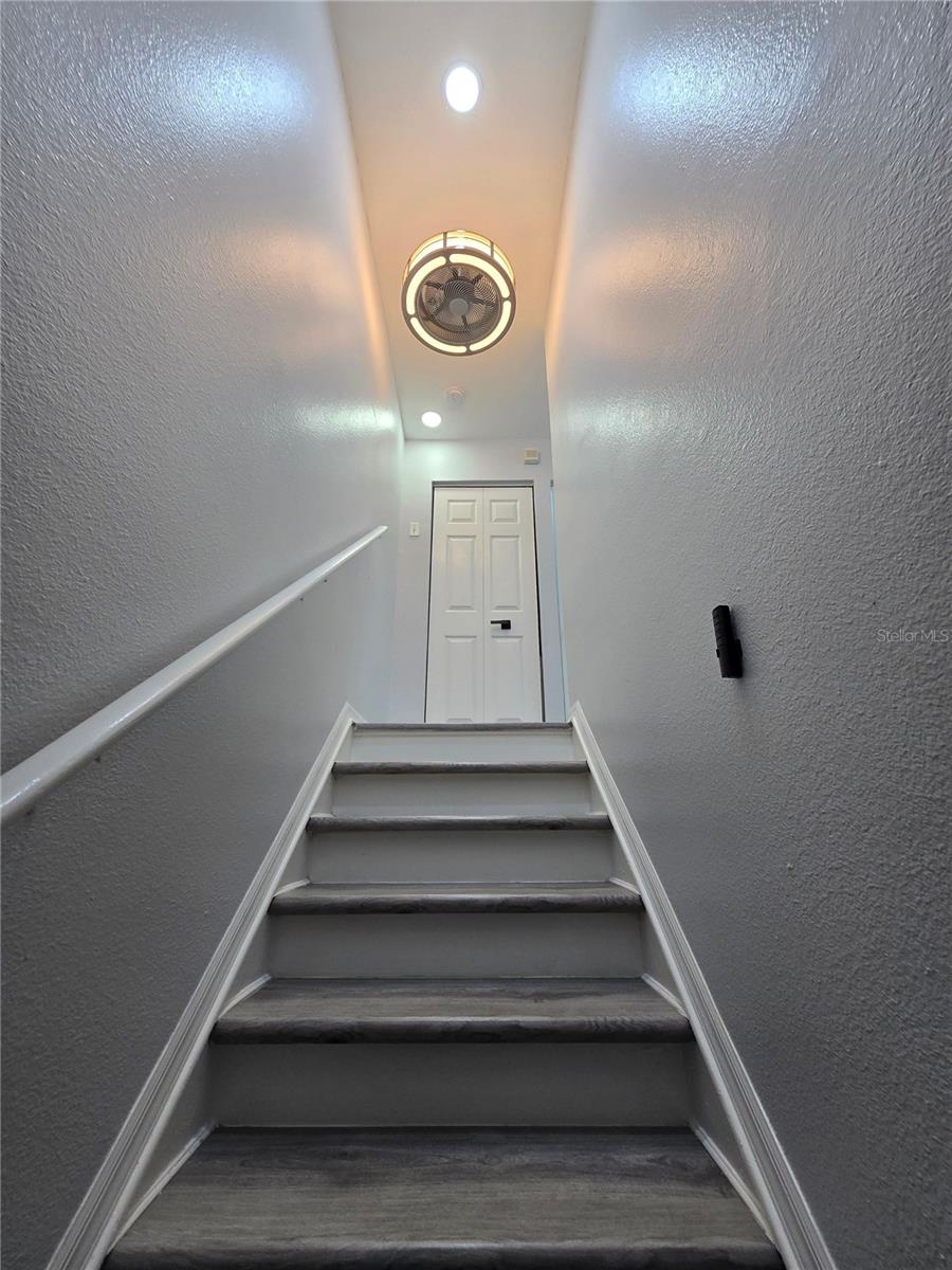 EDGEWATER AT GRAND OAKS PH 01 - Residential Lease