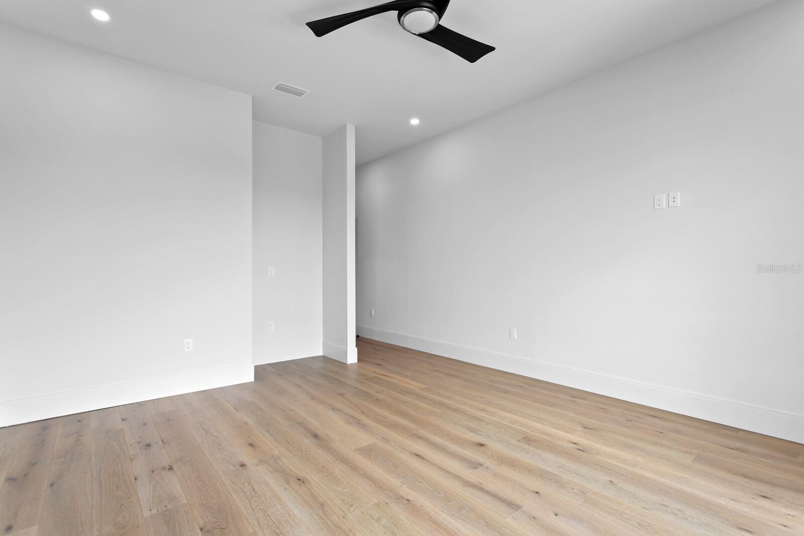 BAYSHORE ESTATES 4 - Residential