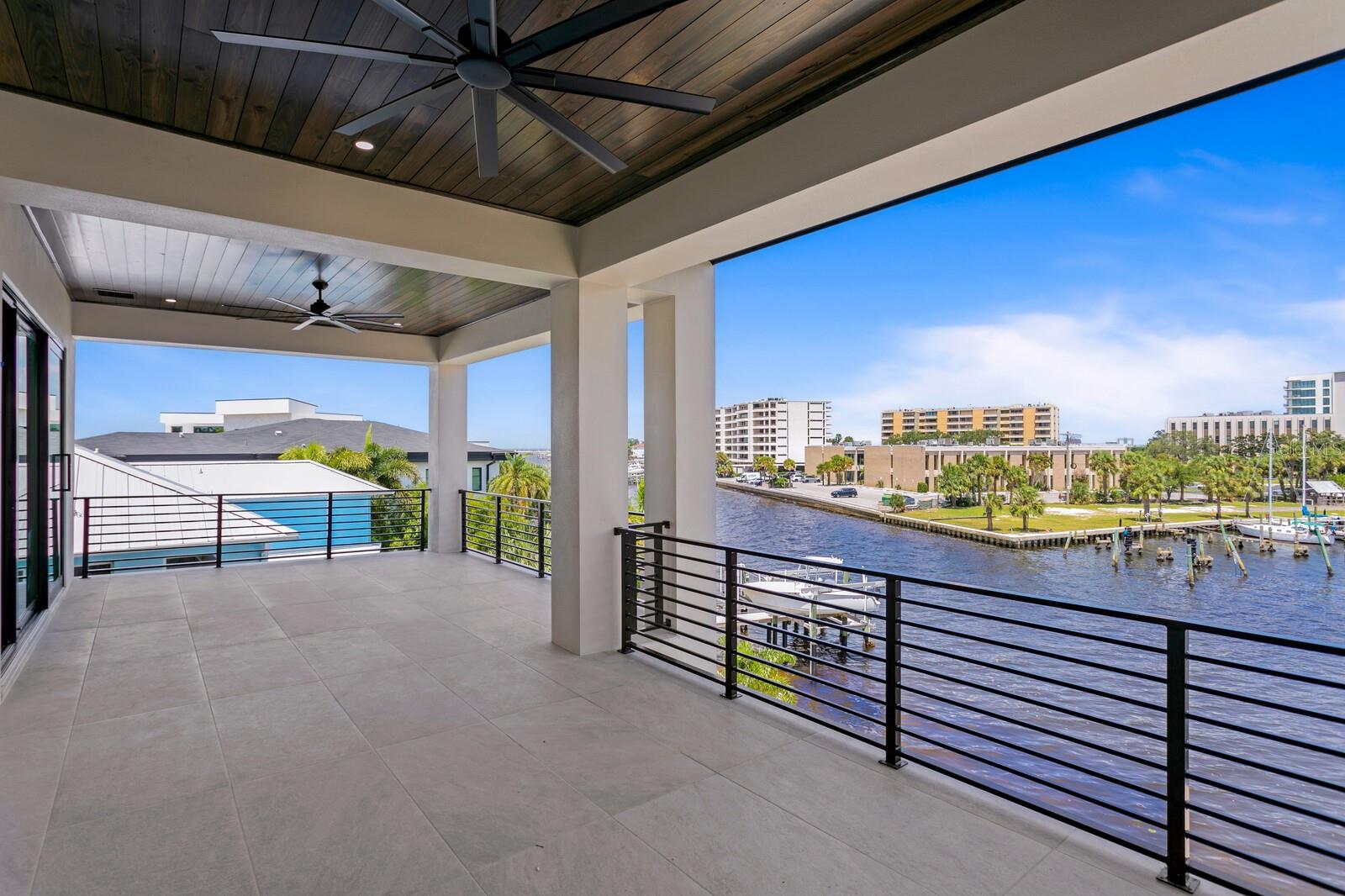 BAYSHORE ESTATES 4 - Residential