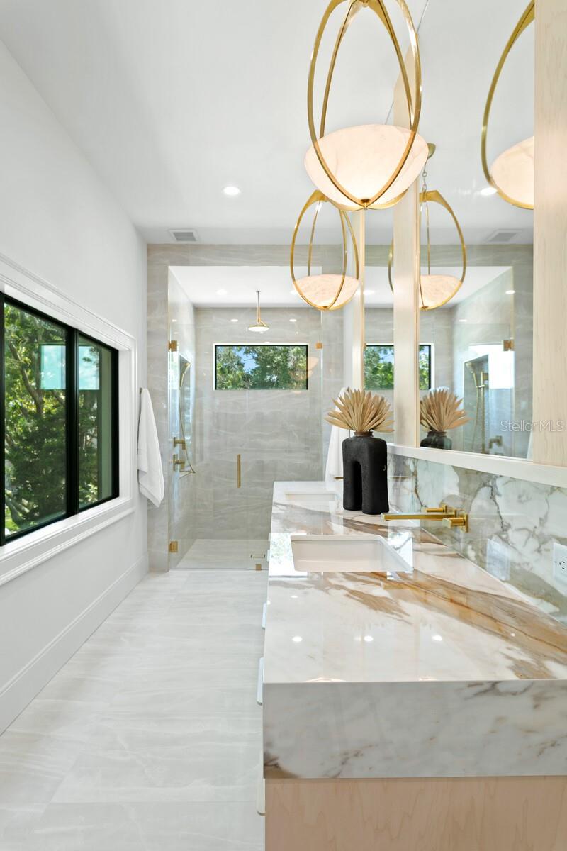 BAYSHORE ESTATES 4 - Residential